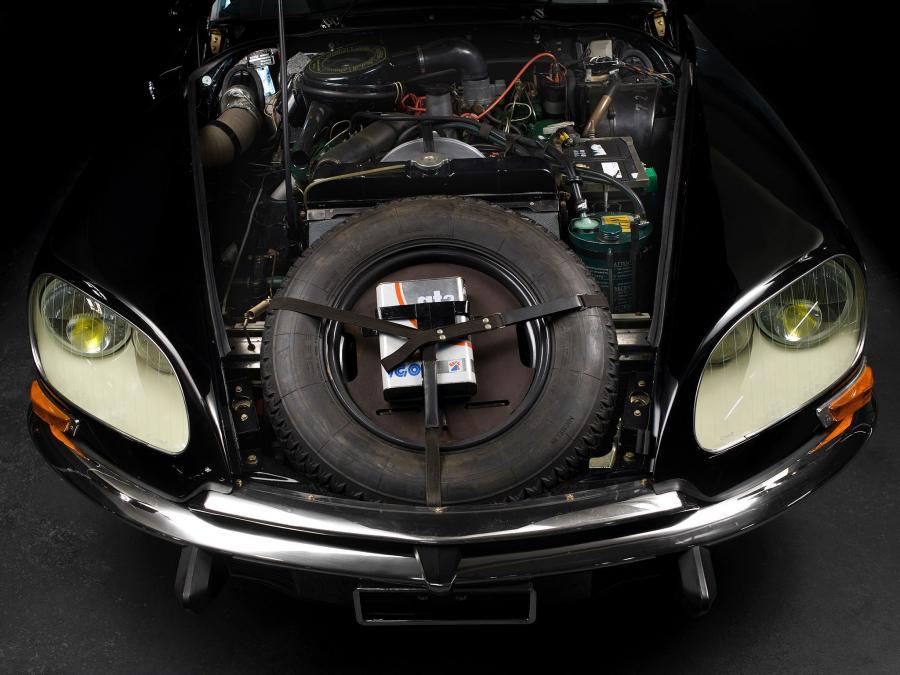  Citroen DS23 Prestige 1972 года  (фото 3 из 5)